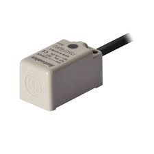 سنسور القایی مکعبی PNP  آتونیکس مدل   PSN17-8DP2