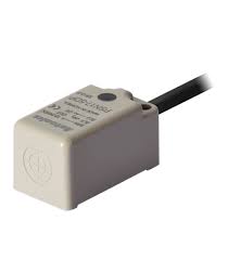 سنسور القایی مکعبی PNP  آتونیکس مدل   PSN17-5DP
