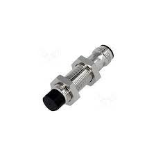 سنسور القایی سوکتی PNP قطر 12 امرن مدل E2B-M12KN08-M1-B1