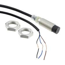 سنسور القایی سیم دار PNP قطر 12 امرن مدل E2B-M12KN08-WP-B1