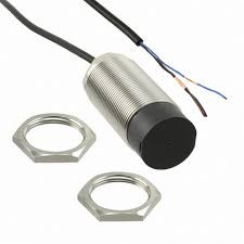 سنسور القایی سیم دار NPN قطر 30 امرن مدل E2B-M30LN30-WP-C1